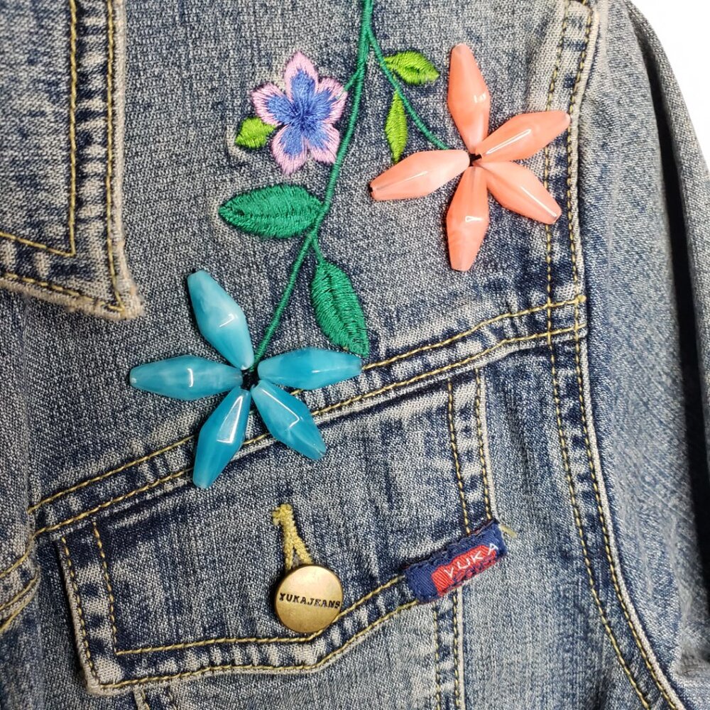 NWOT Vintage YUKA JEANS Embroidered Floral Denim Jacket Women's S/M  Blue Beads